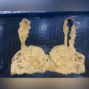 La Perla Lace Bra in Gold Size-2 IT 34-USA PREOWNED